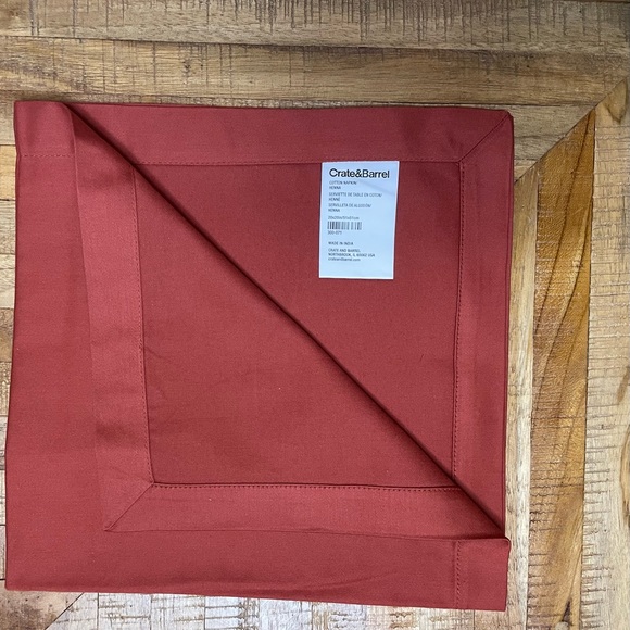 Crate & Barrel Placemats and Napkins - Picture 4 of 5